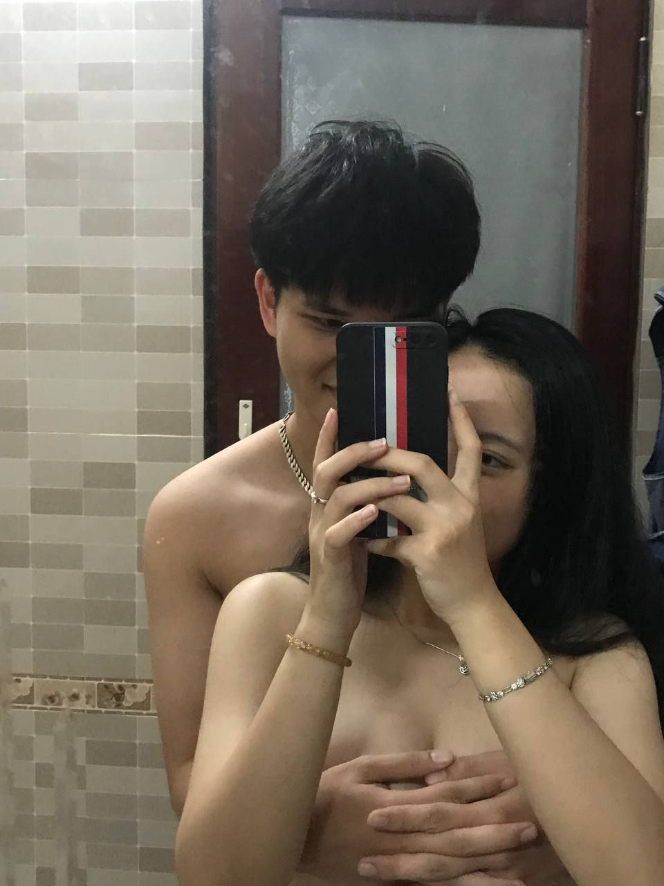 Chứng nhận chuyên gia selfie Ngày Thiếu nhi, cô sinh viên hơi mũm mĩm